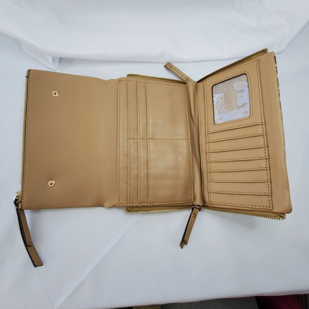 DKNY Monogram Canvas & Leather Beige/Brown Clutch With Zip Pocket - Picture 10 of 10